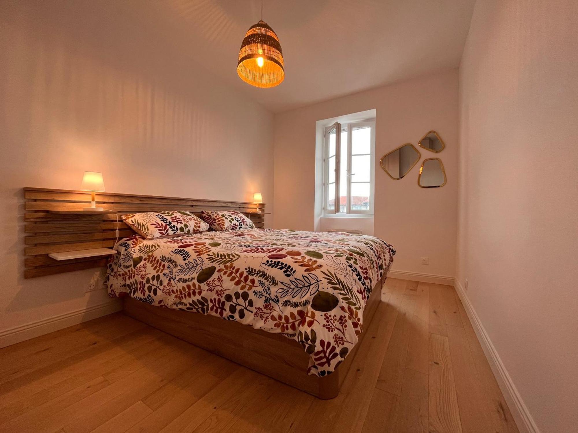 Appartement Lumineux 3 Pieces Pres Des Halles Et De La Plage, Wifi, Clim, Parkings Proches - Fr-1-239-910 Saint-Jean-de-Luz Exterior photo